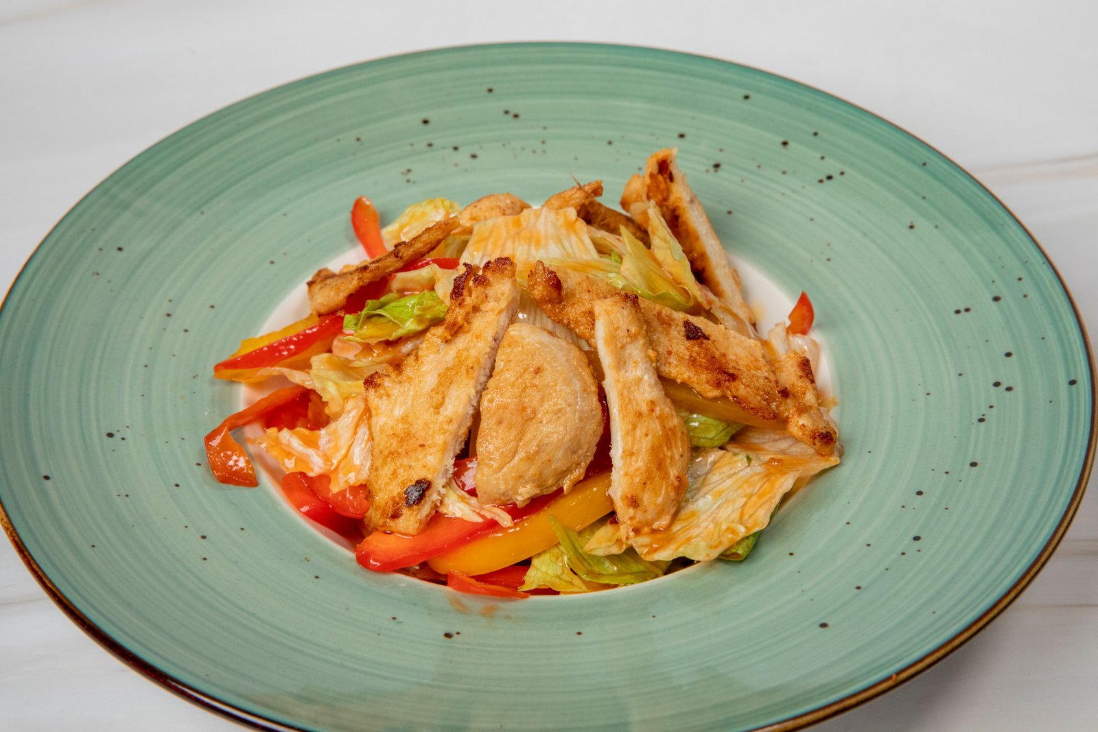 Dietik toyuq salatı