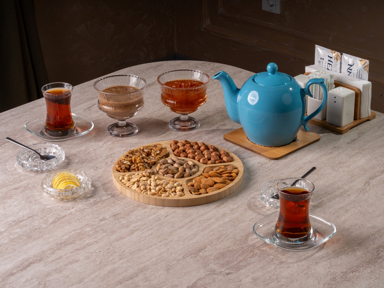 Qızıl Çay Seti